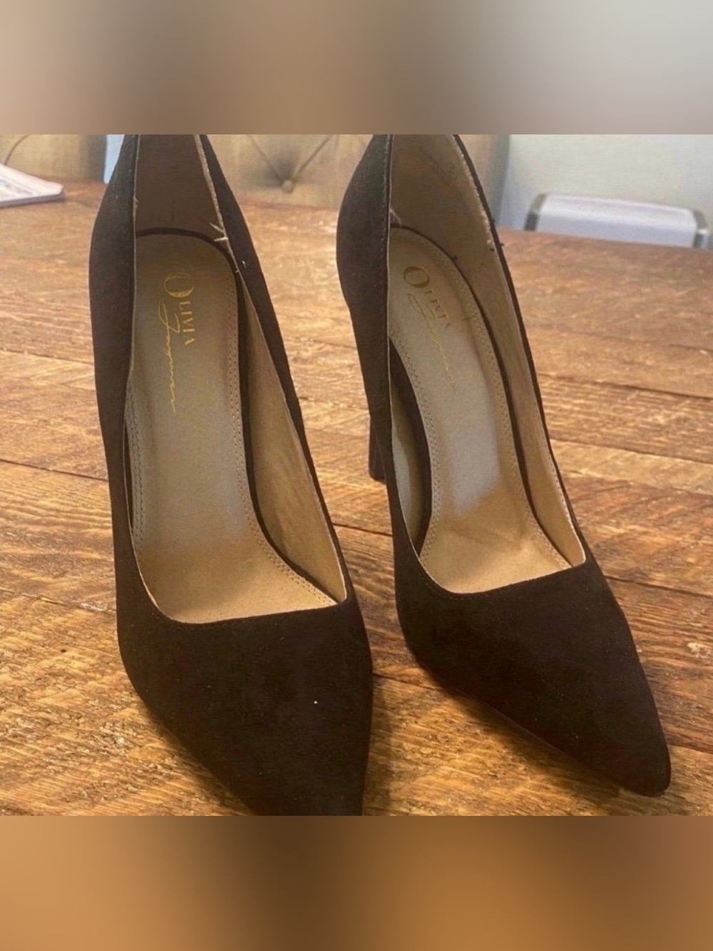 Women’s Olivia Miller Black Pointed Toe Suede Pumps (Size 9)